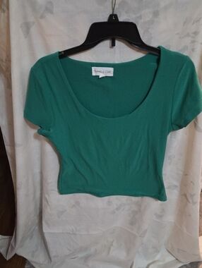 Olive & Oak Green Scoop Neck Crop Top